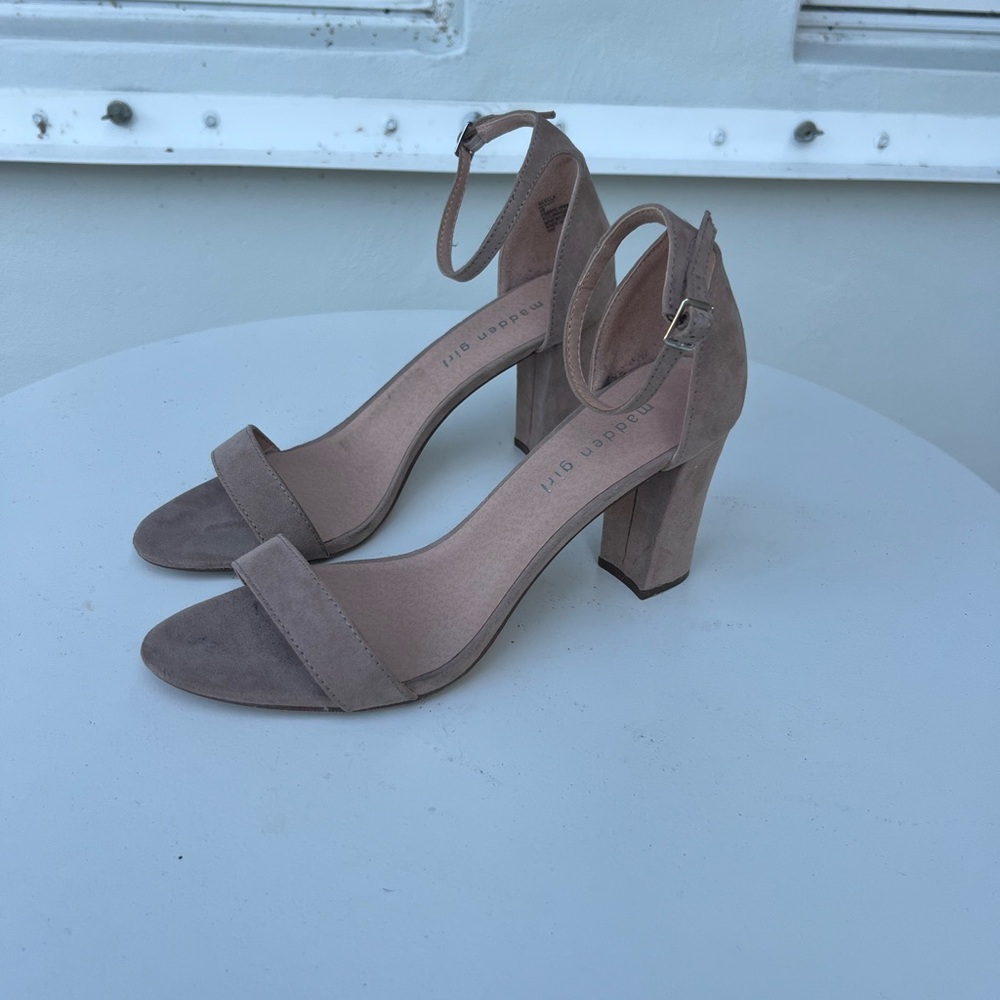 Steve Madden nude heels!!!